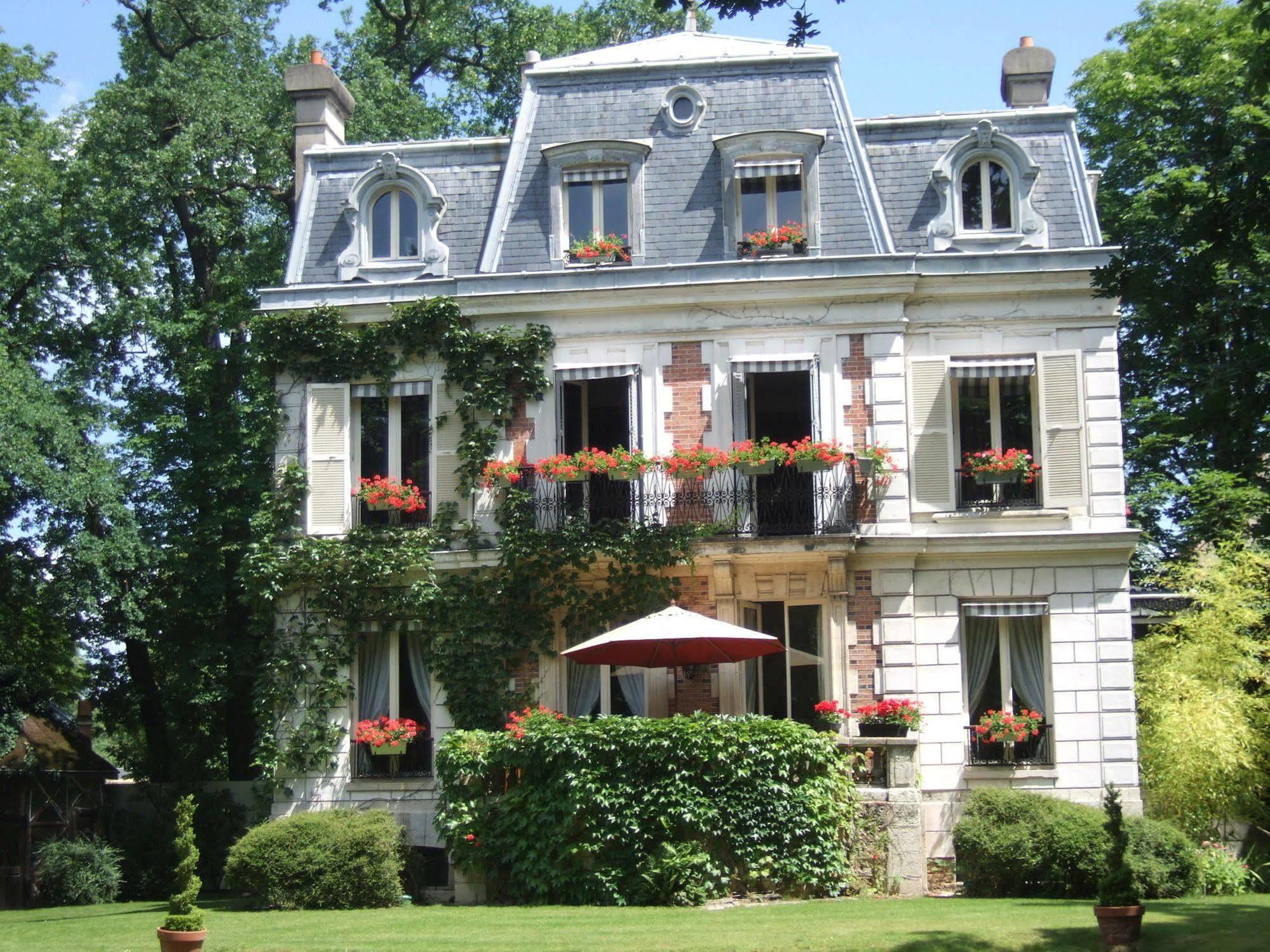 Villa Carioca Maisons-Laffitte Bagian luar foto